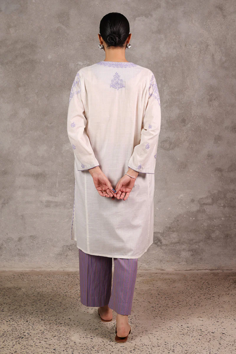 Rangeen Qissay Embroidered Set - Image 8