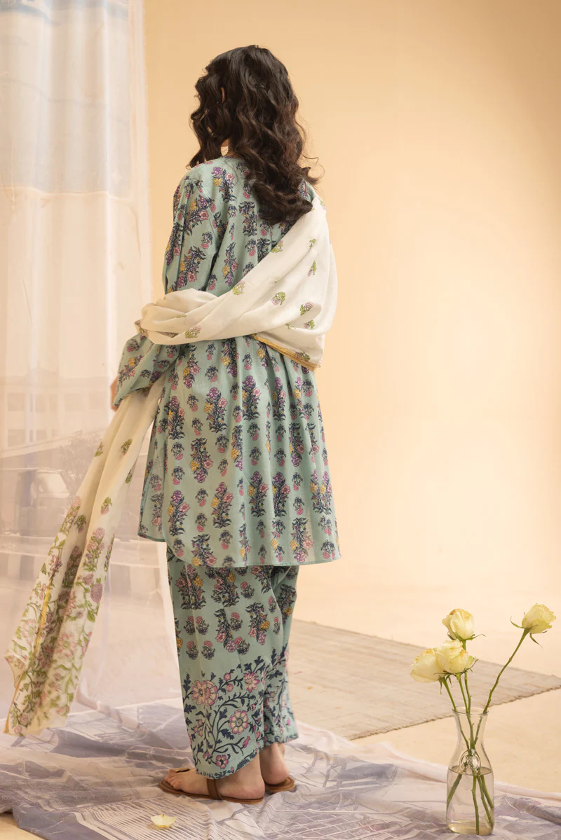 Block Petal Tassel Set - Image 4