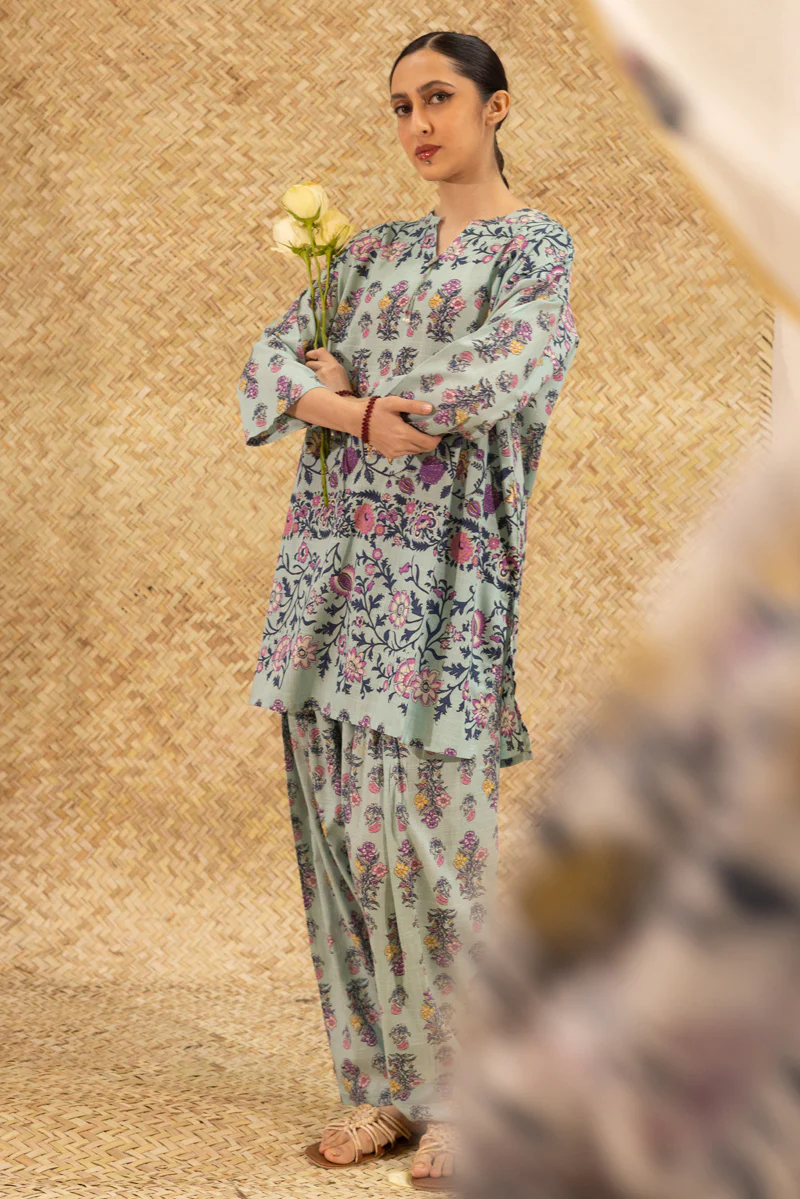 Floral Ease Tassel Set - Image 3