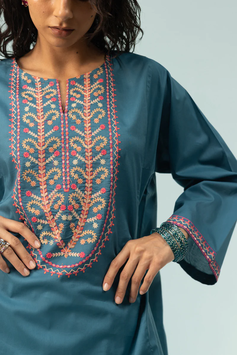 Heritage Crest Kurti - Image 16