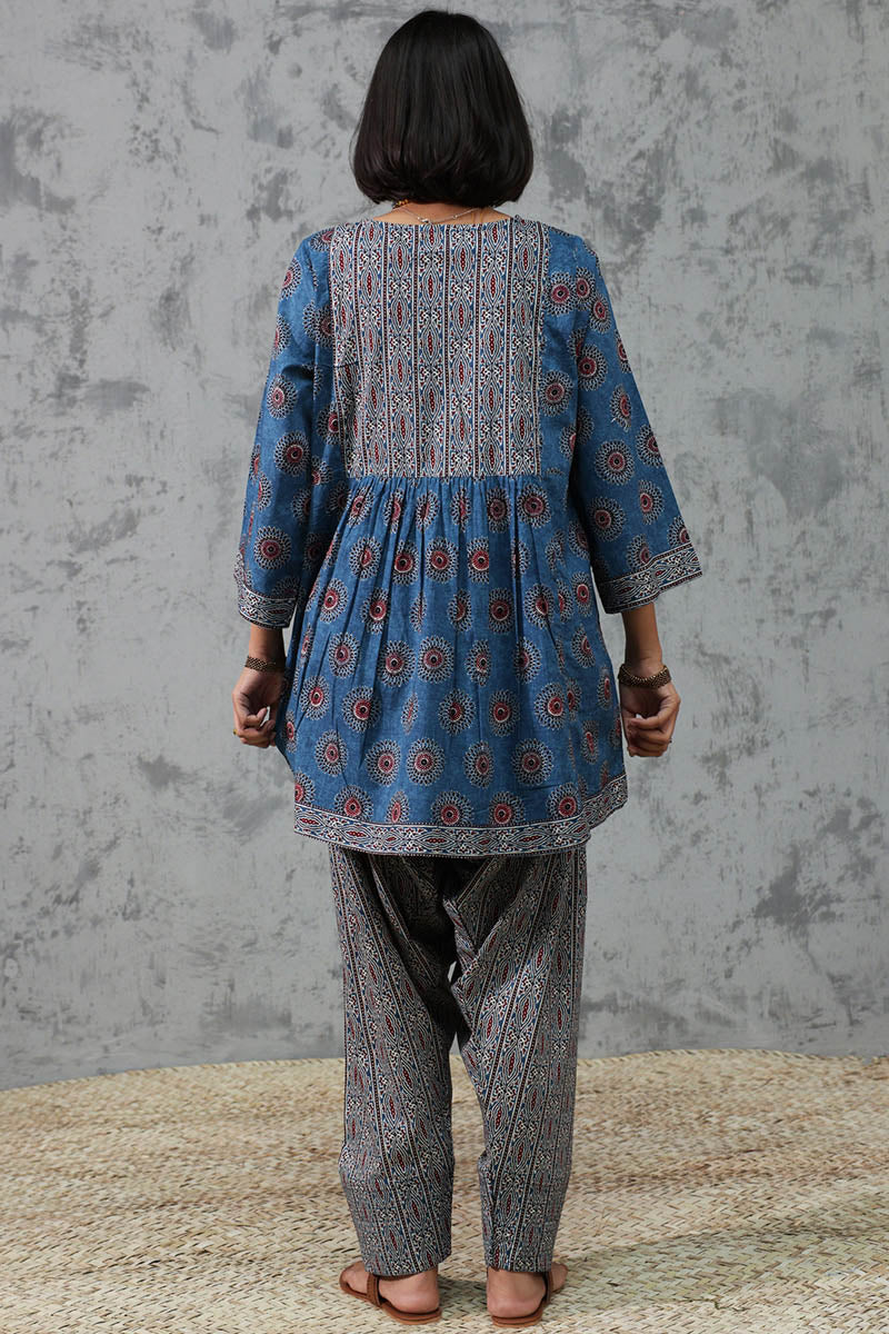 Ajrak Kahani Reverie Set - Image 3