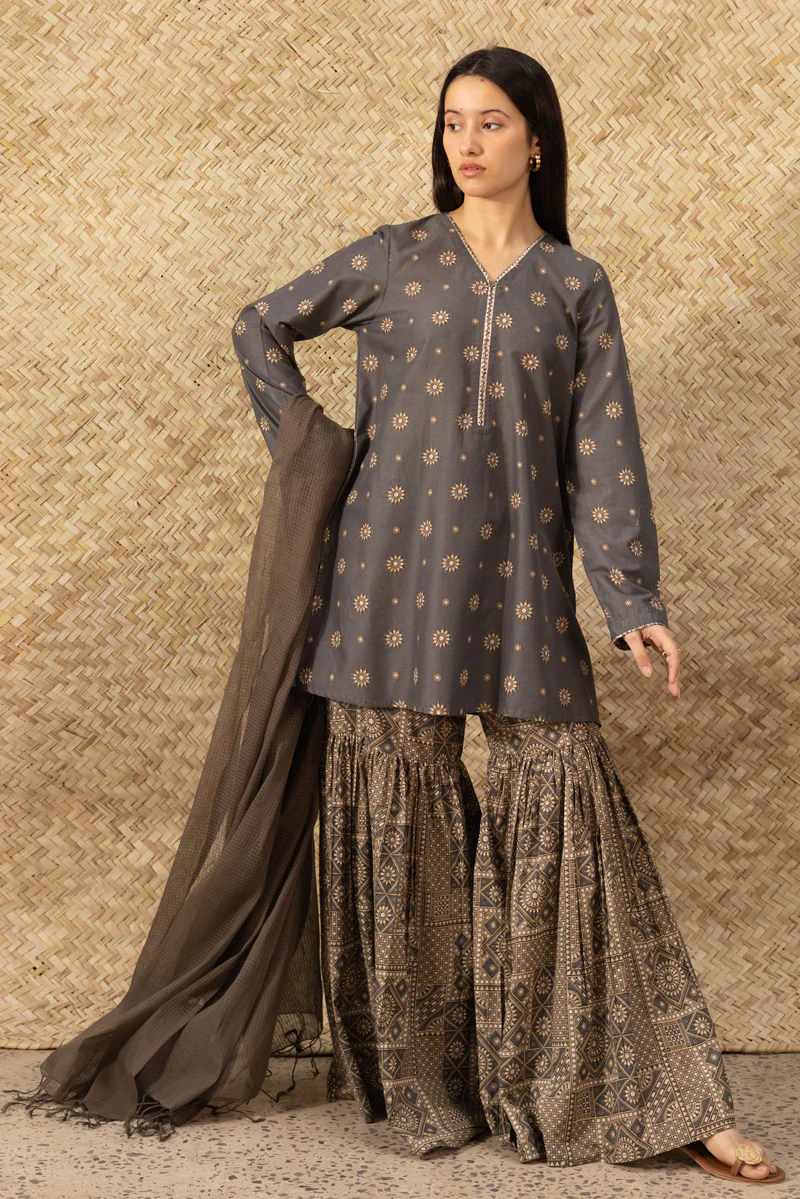 Soft Mandana Gharara Set - Image 12