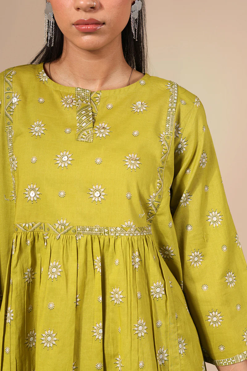 Mandana Flared Set - Image 6