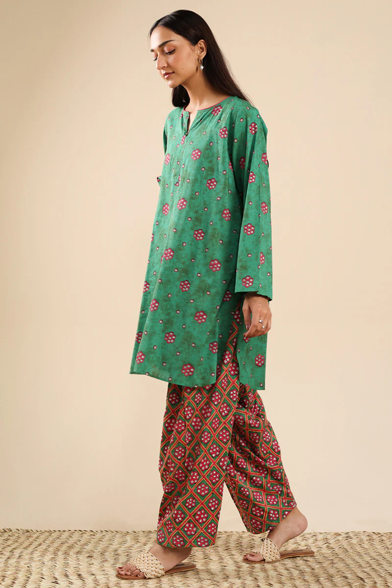 Sheehsakari Tassel Set - Image 3