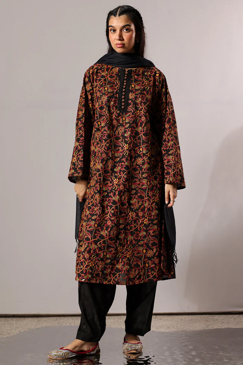 Embroidered Party 3-Piece Suit - Image 3