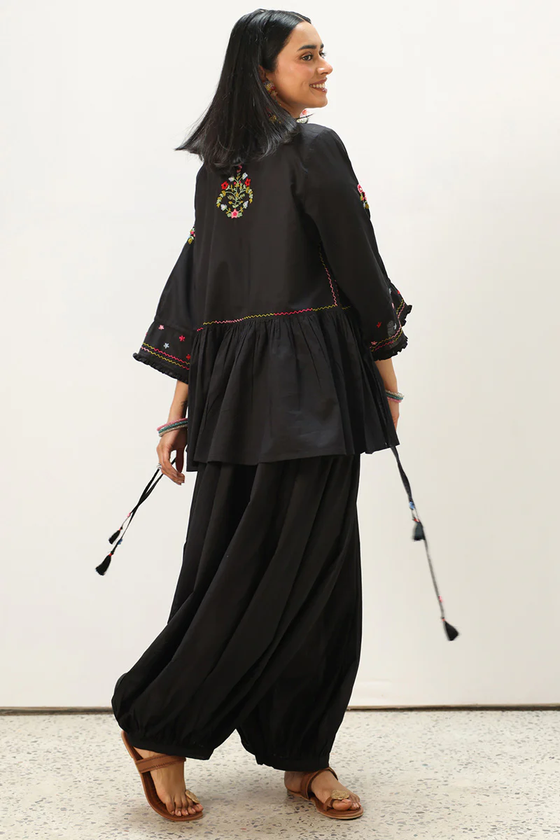 Tarkashi Tassel Ties Set - Image 5