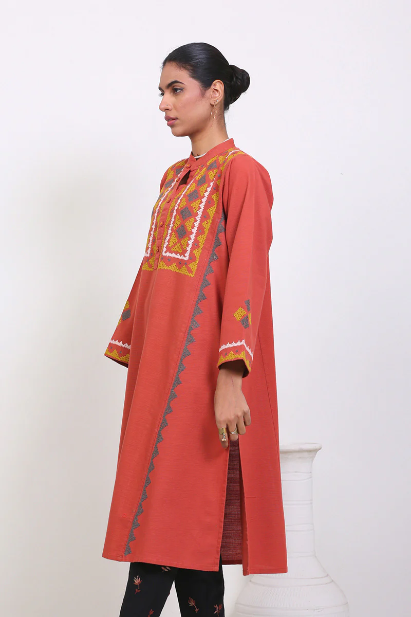 Timeless Charm Kurta - Image 3