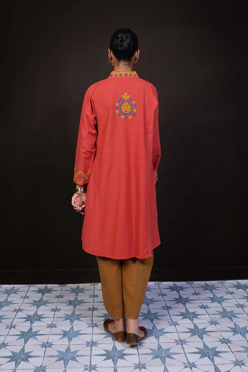Timeless Charm Kurta - Image 4