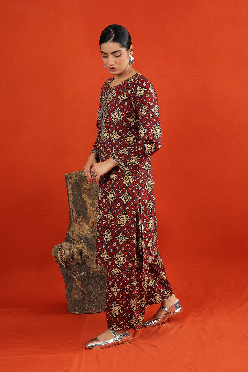 2 Piece Indonesian Collection - Image 8