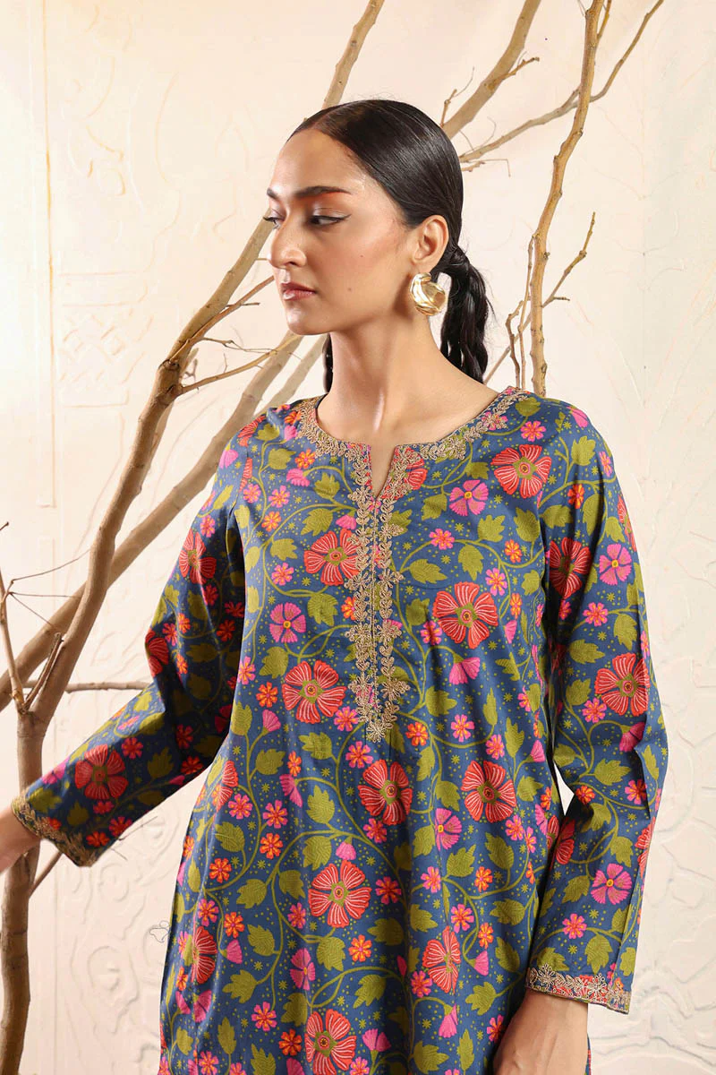 Embroidered Floret 2 Piece Set - Image 4
