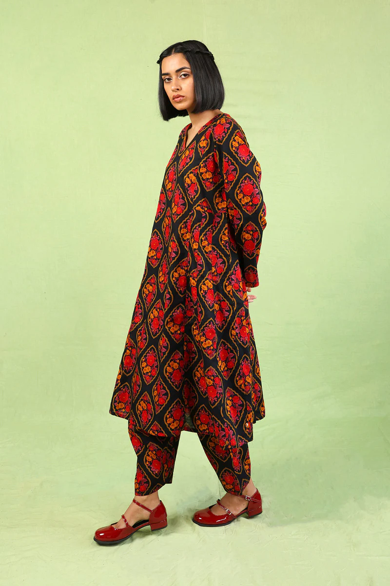 Flared Charbagh 2 Piece - Image 3