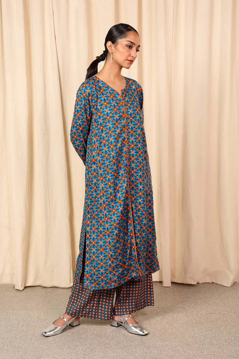 Contemporary Checkered 2 Piece - Image 3