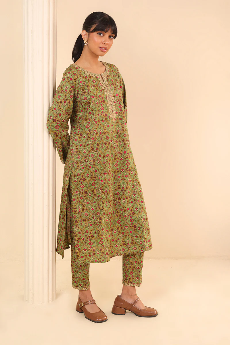 Persian 2-Piece Embroidered Suit - Image 11