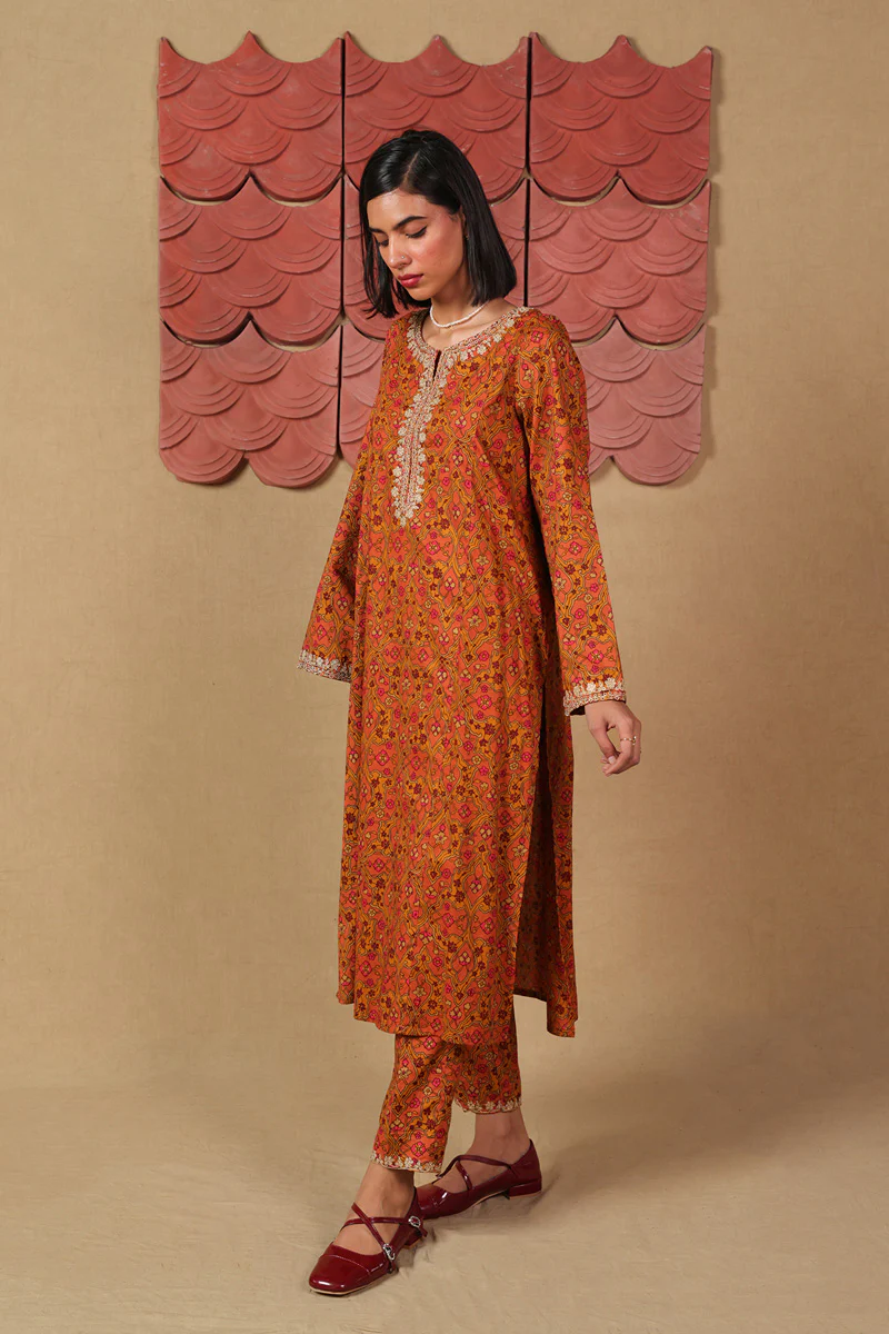 Persian 2-Piece Embroidered Suit - Image 2