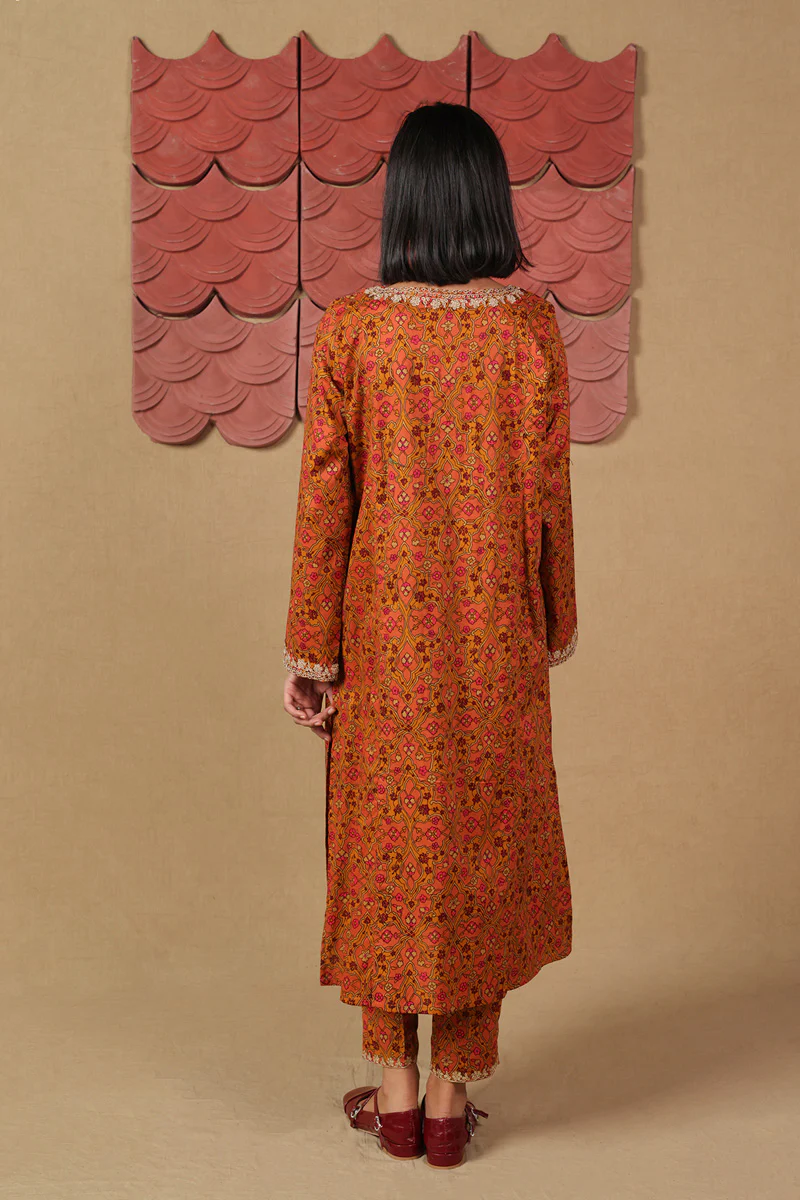 Persian 2-Piece Embroidered Suit - Image 4