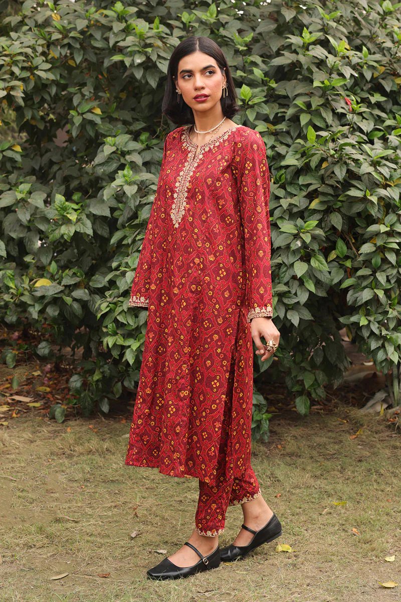 Persian 2-Piece Embroidered Suit - Image 5