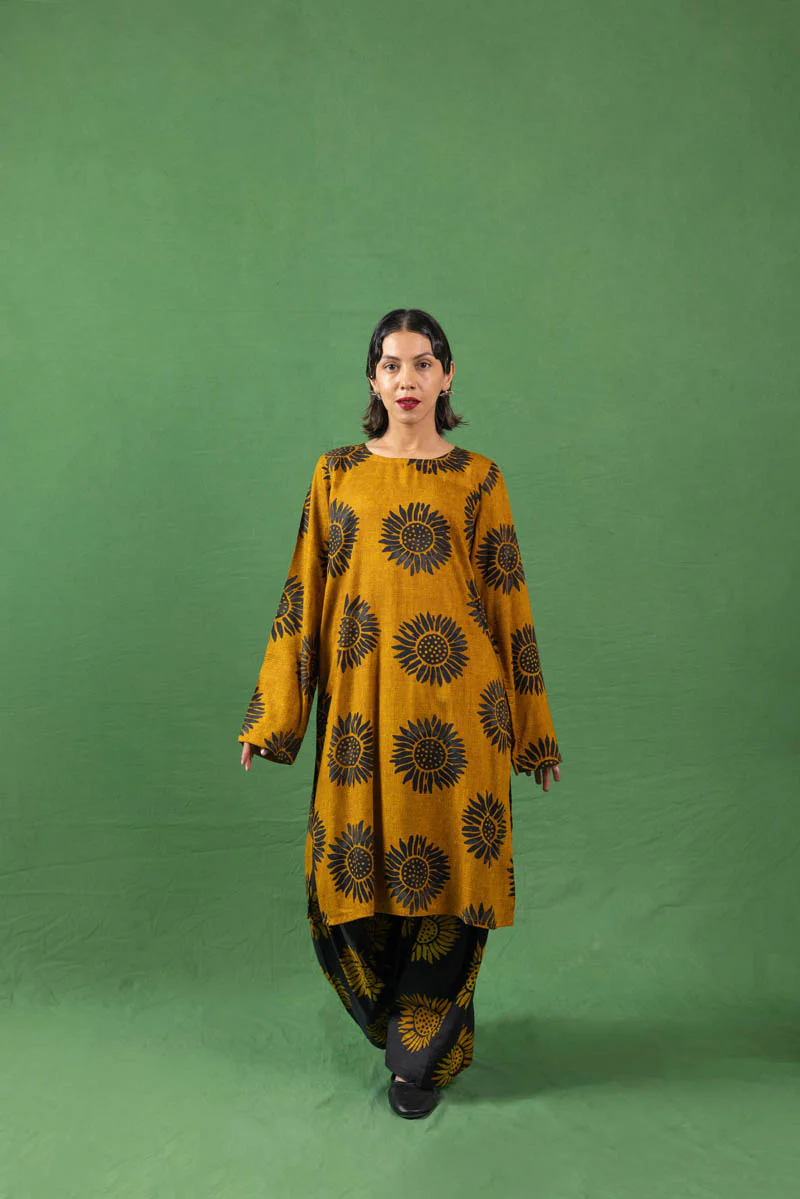 Sunflowers 2 Piece - Image 2