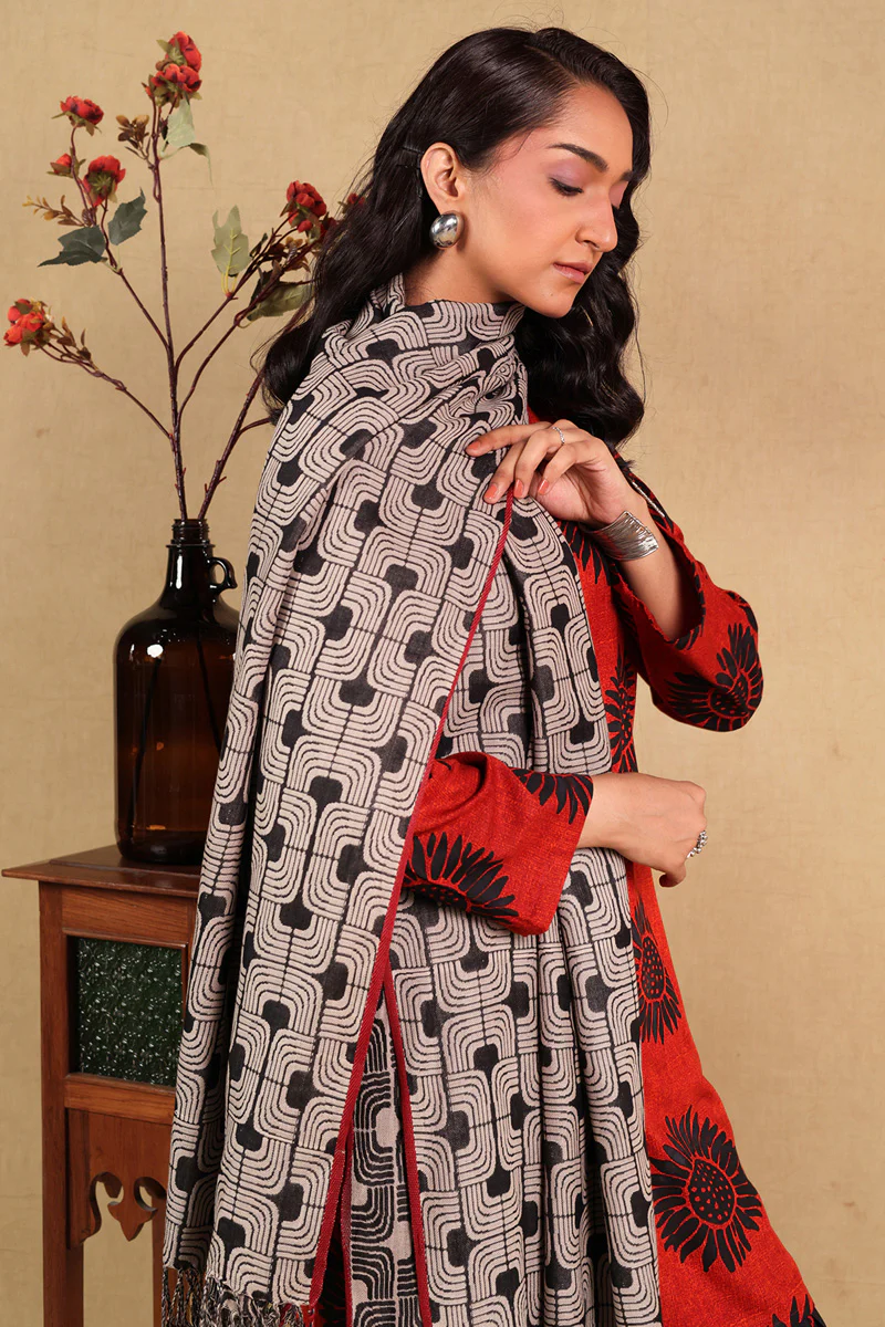 Classic Kullu Shawl - Image 7