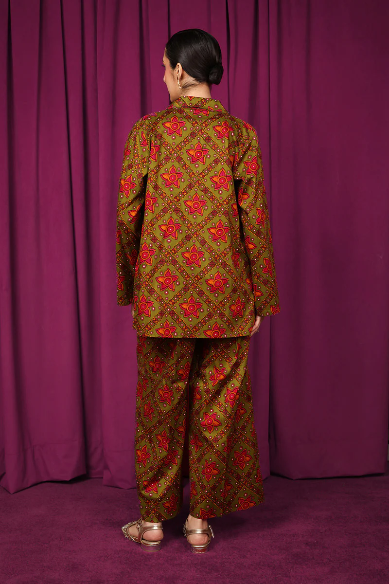 Kutch Kahani Outfit - Image 9