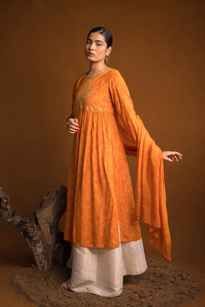 Regal Bahar Bano 2 Piece - Image 11