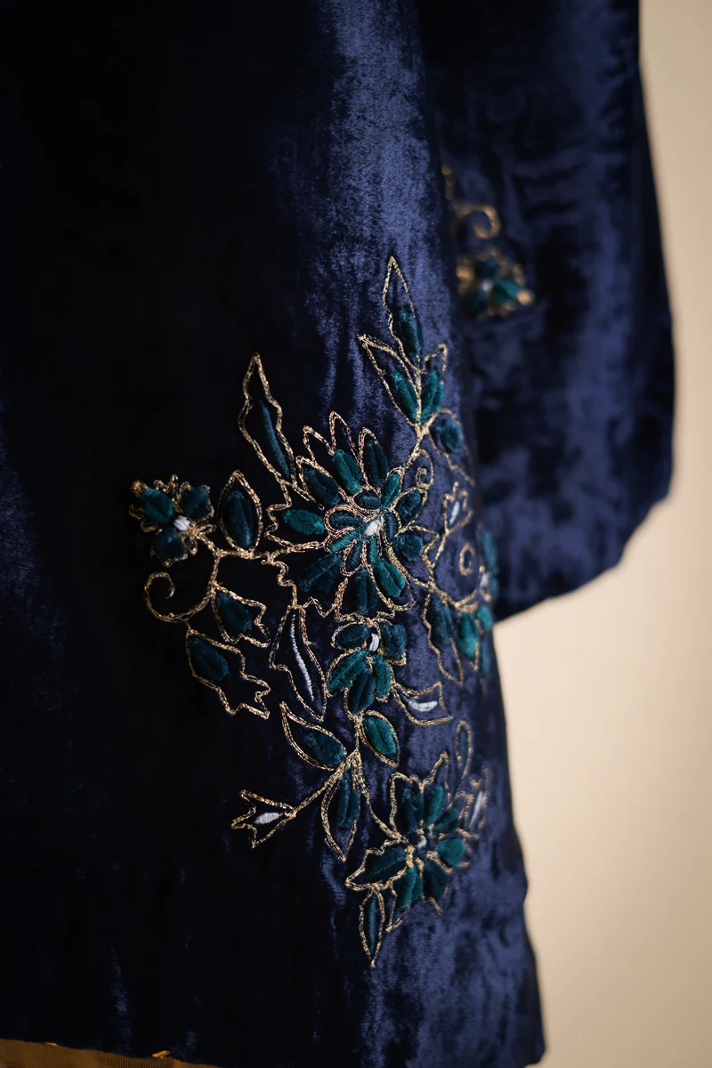 Tajza Valvet Shawl - Image 9