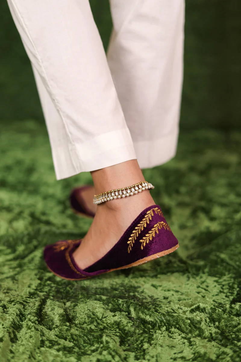 Jahanara Embroidered Khussa - Image 11