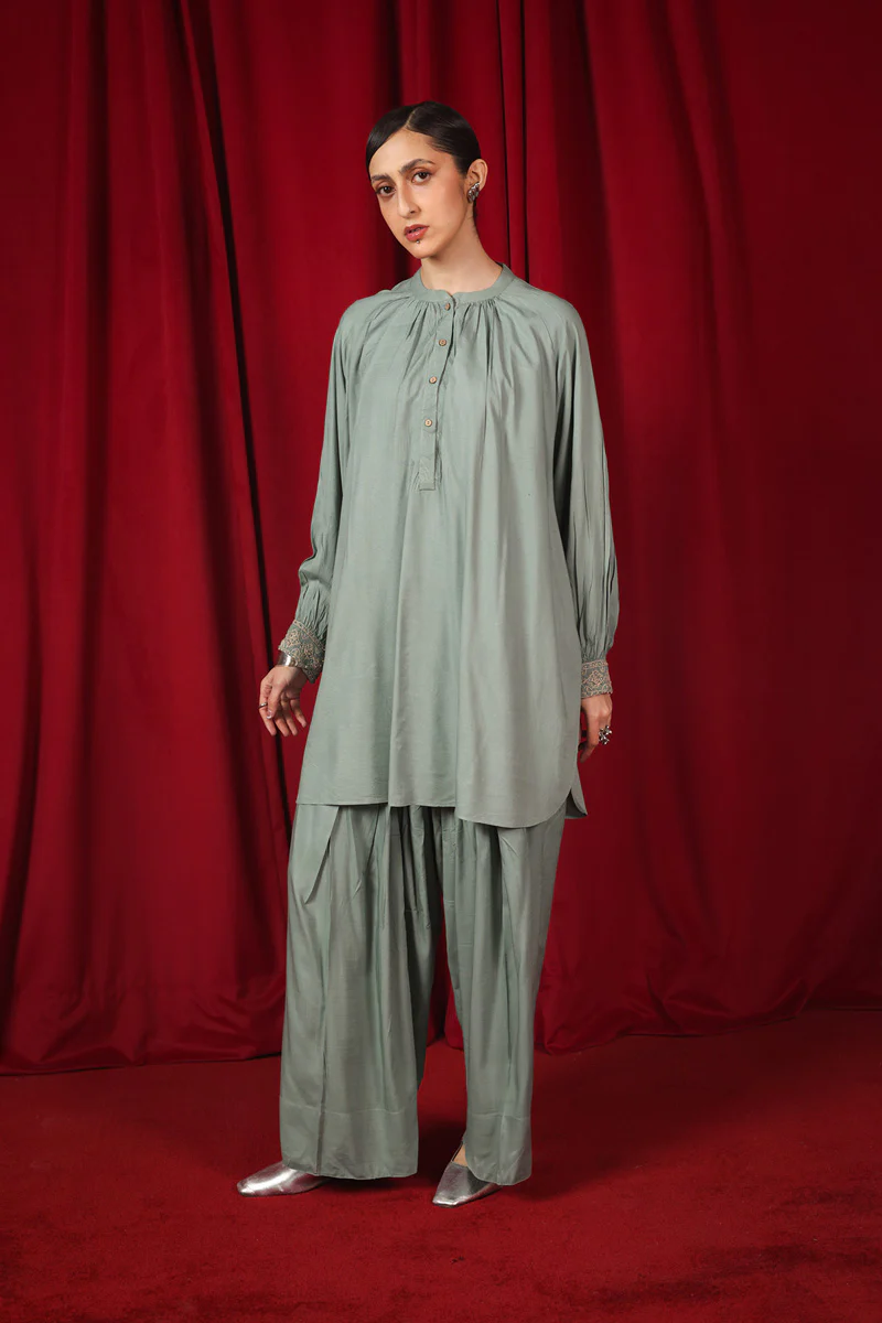 Vintage Grace Elite Kurta - Image 4