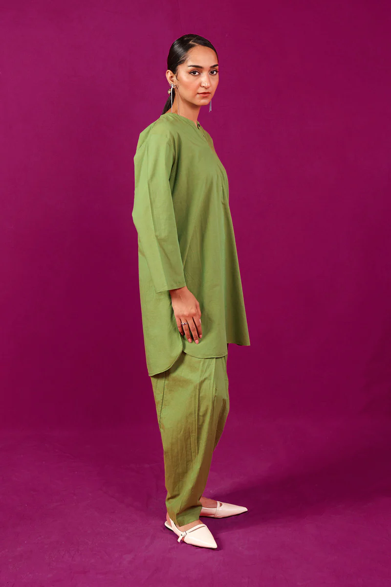 Maximal 2 Piece Set - Image 3