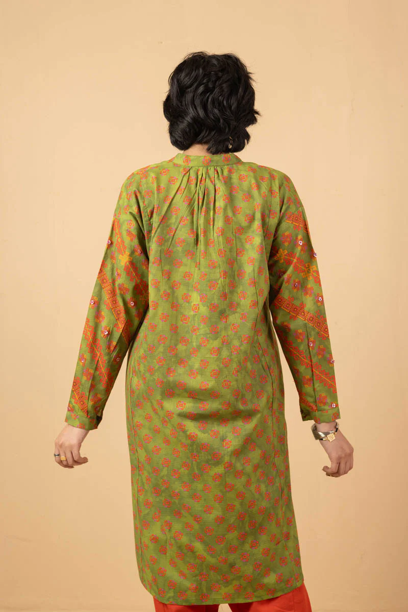 Panelled Jigsaw Kurta - Image 9