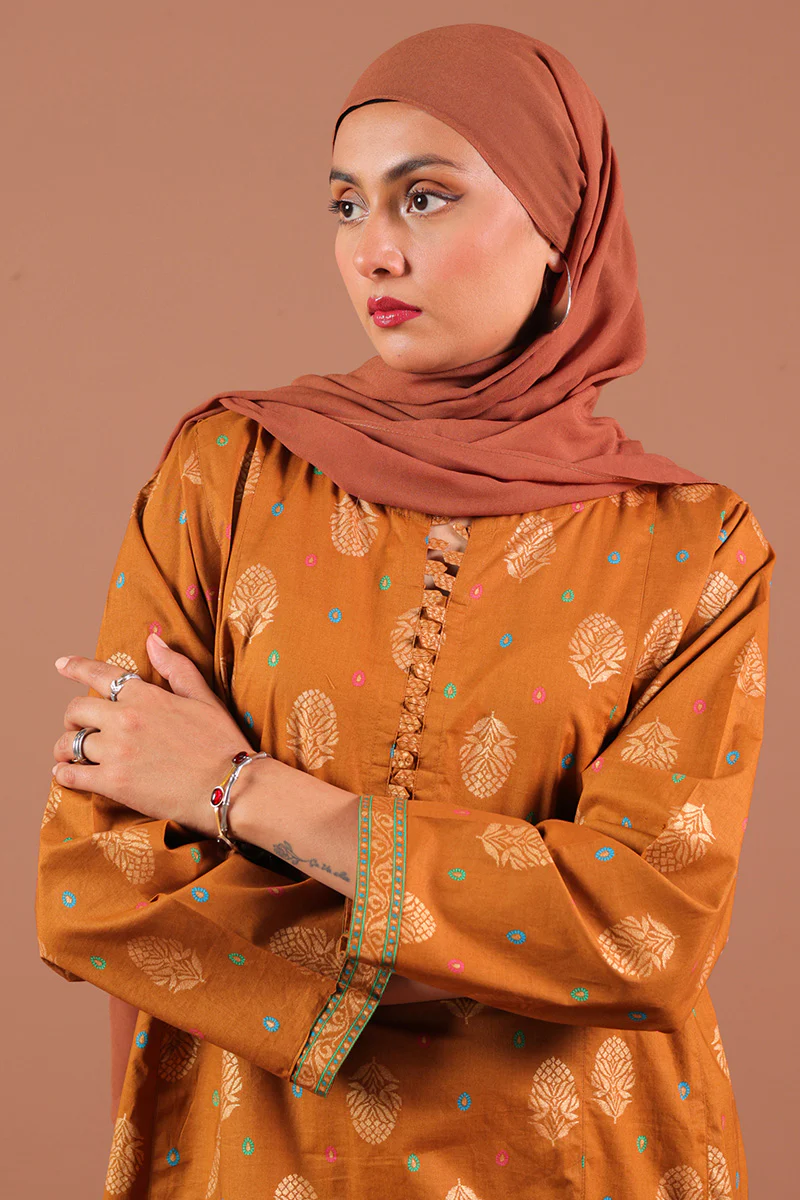 Zeenat Gilded Glam Set - Image 9