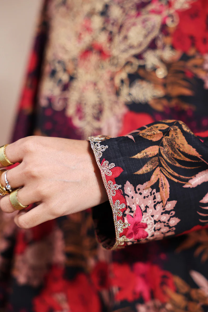 Vibrant Roses Gilded Set - Image 14