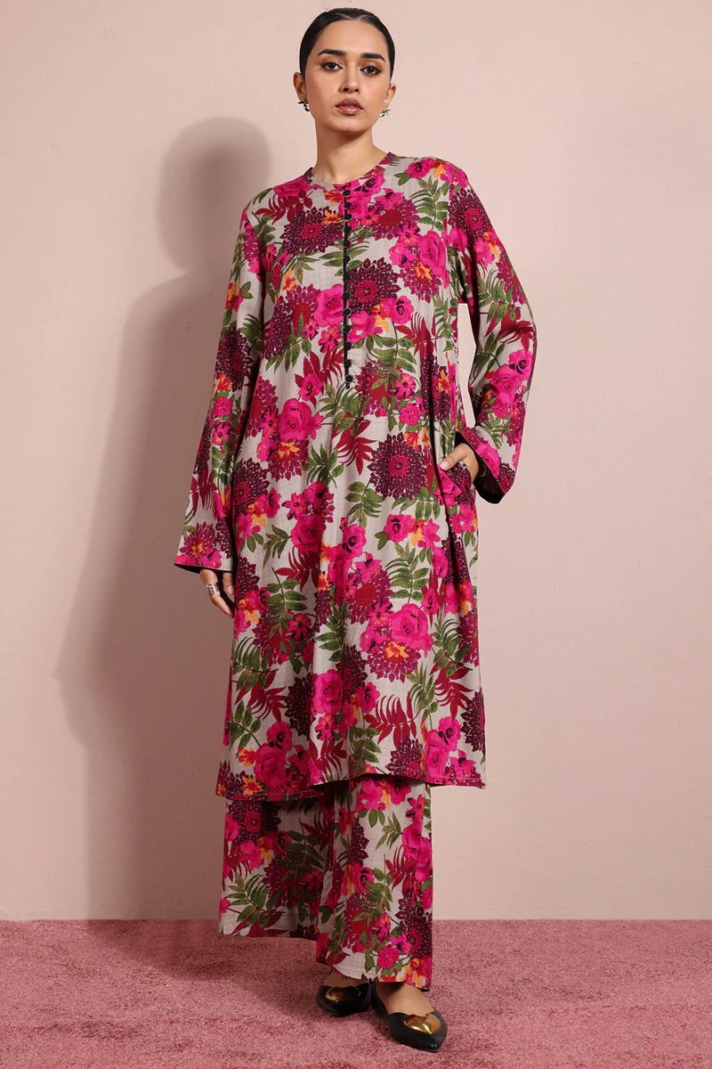 Vibrant Roses Printed Set - Image 3