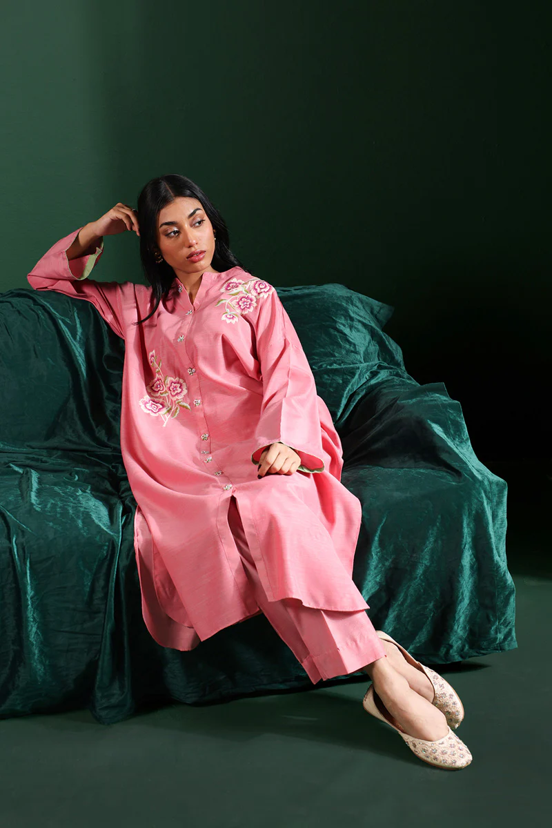 Floral Splendor Tasseled Set - Image 7
