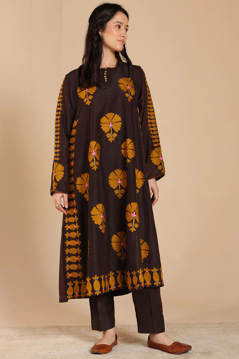 Tajik Folk Flared Set - Image 10