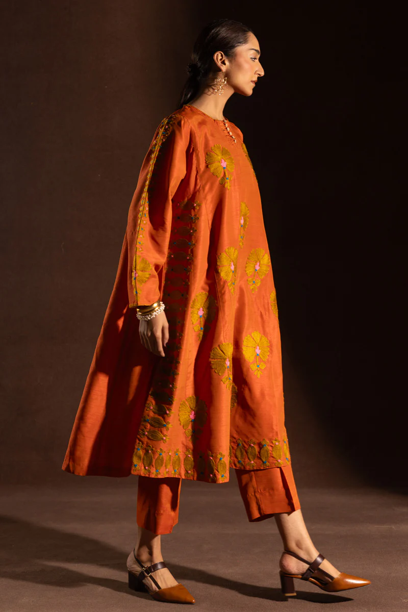 Tajik Folk Flared Set - Image 4
