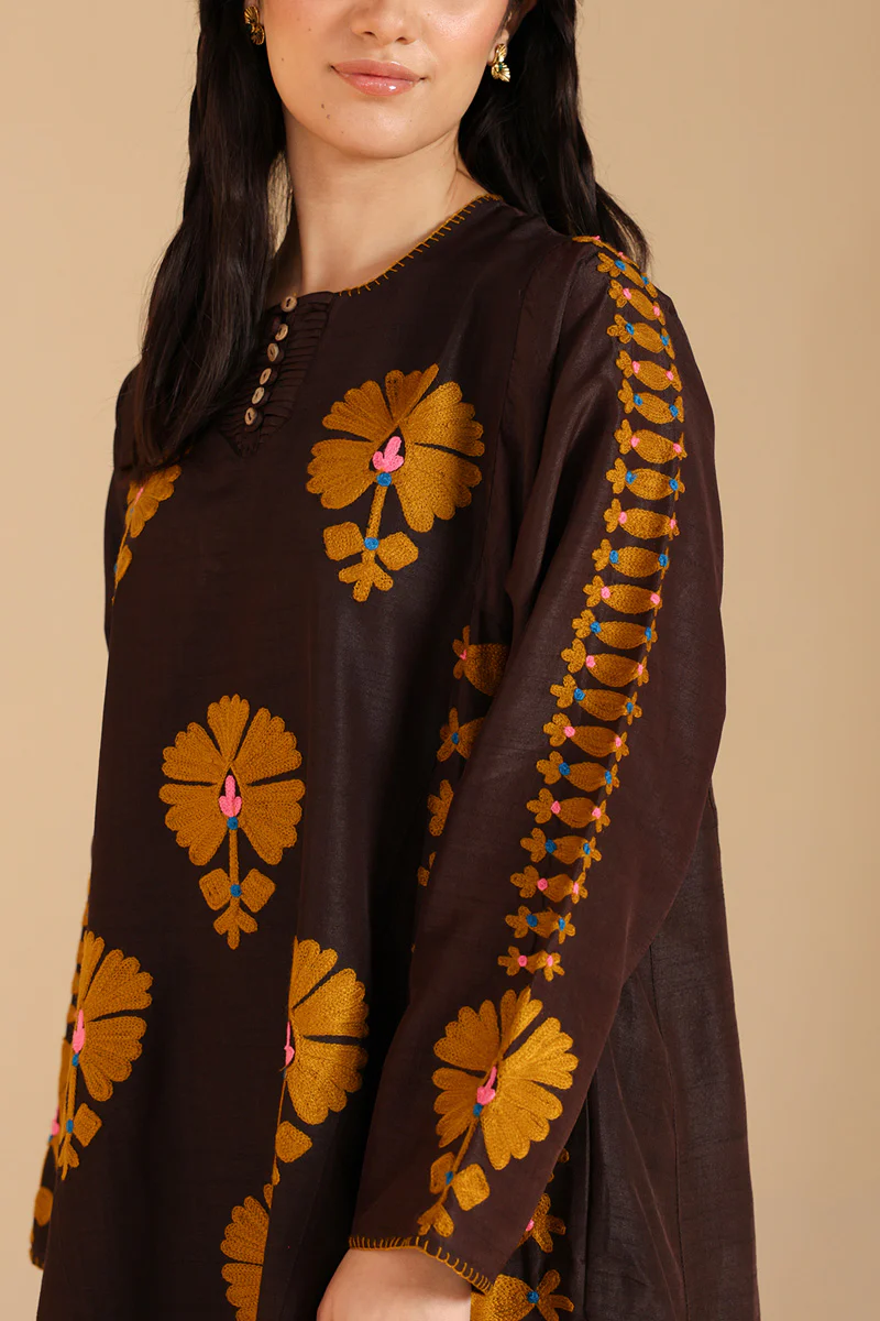 Tajik Folk Flared Set - Image 9
