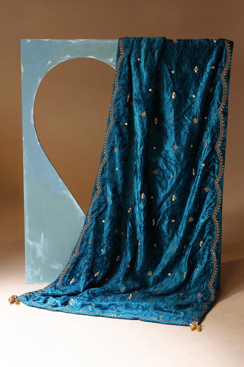 Nooray Velvet Shawl - Image 2