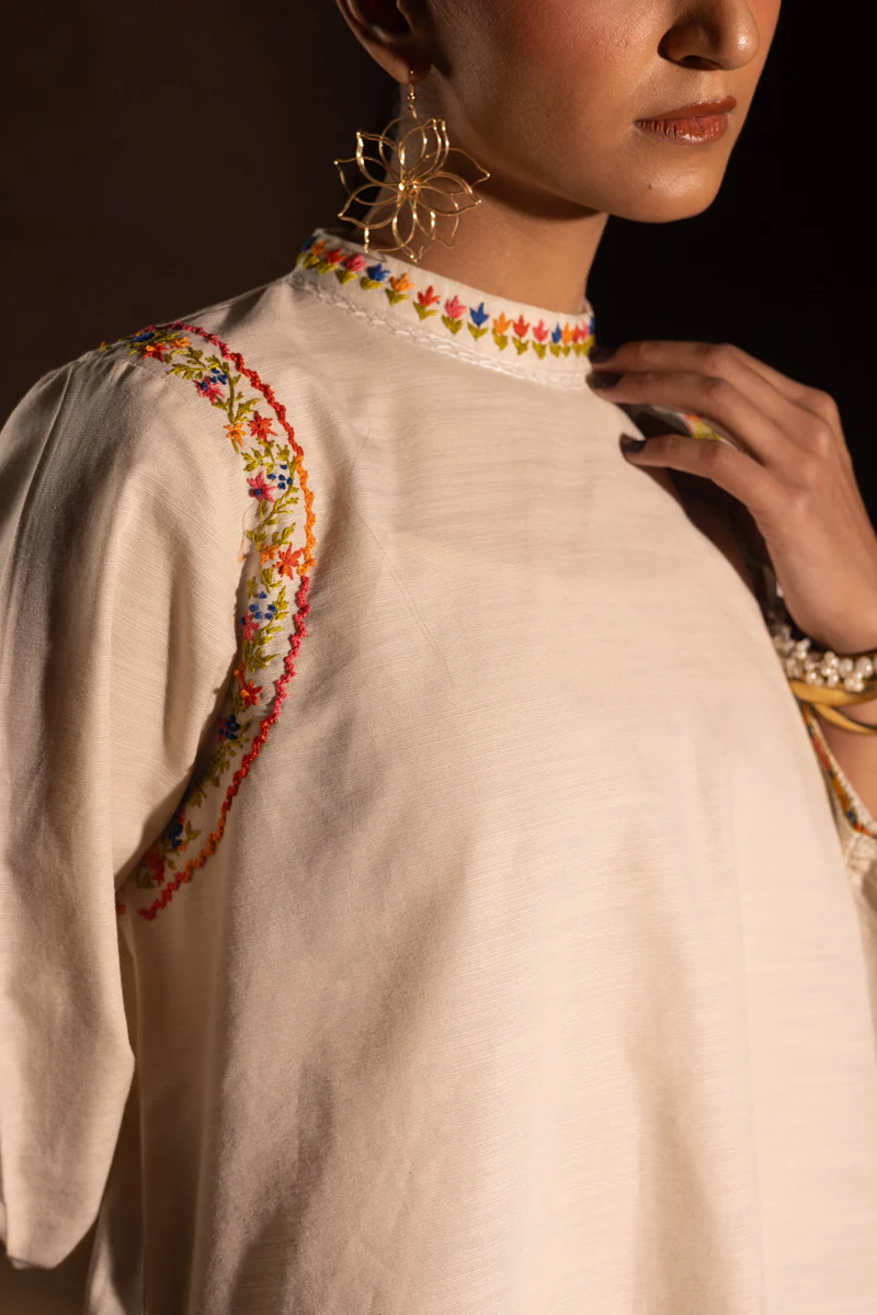 Hand-Crafted Tapestry Co-Ord Set - Image 8