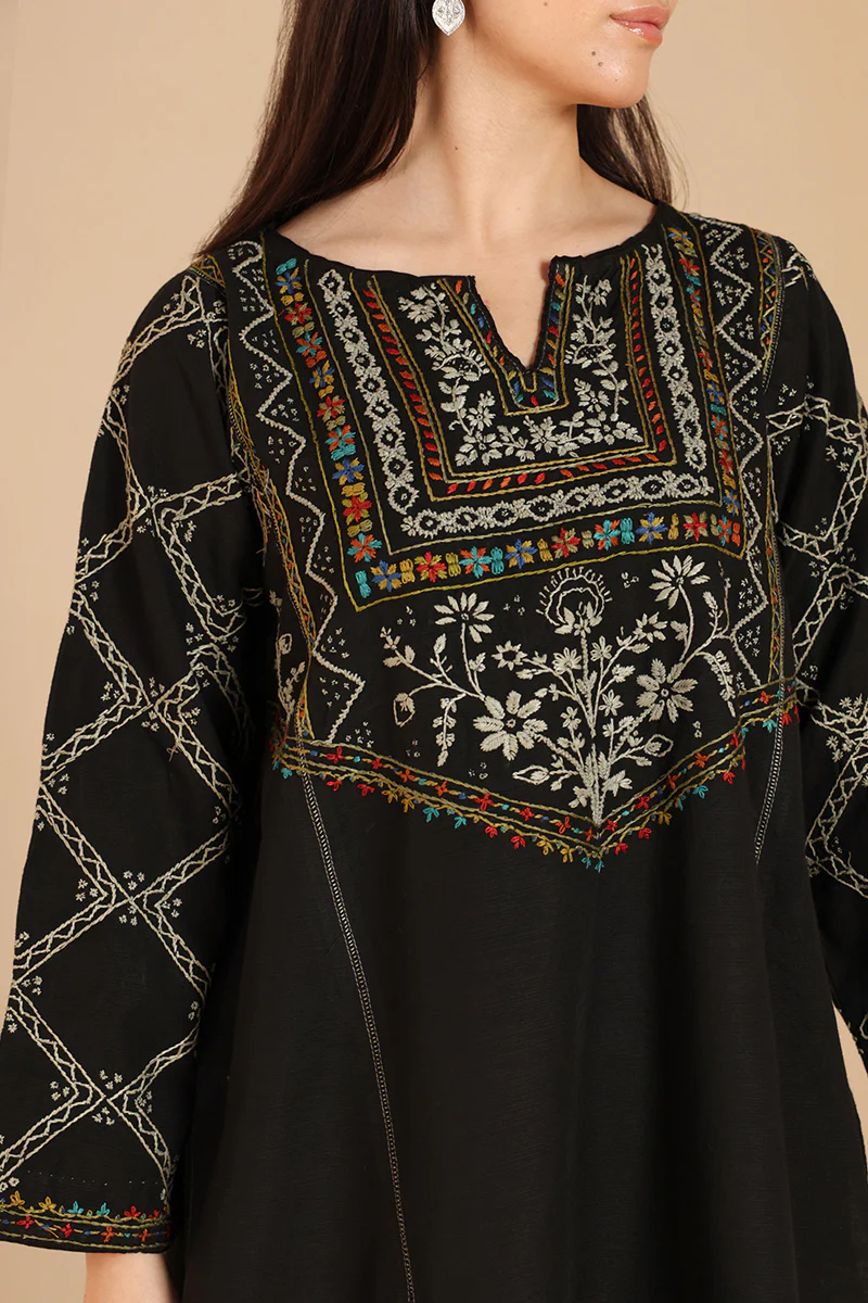 Hand-Crafted Tapestry Set - Image 3