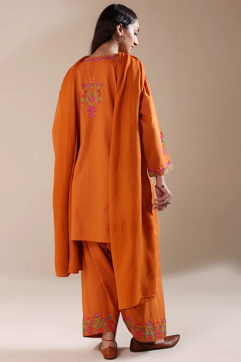 Laari Adda Farshi Set - Image 6
