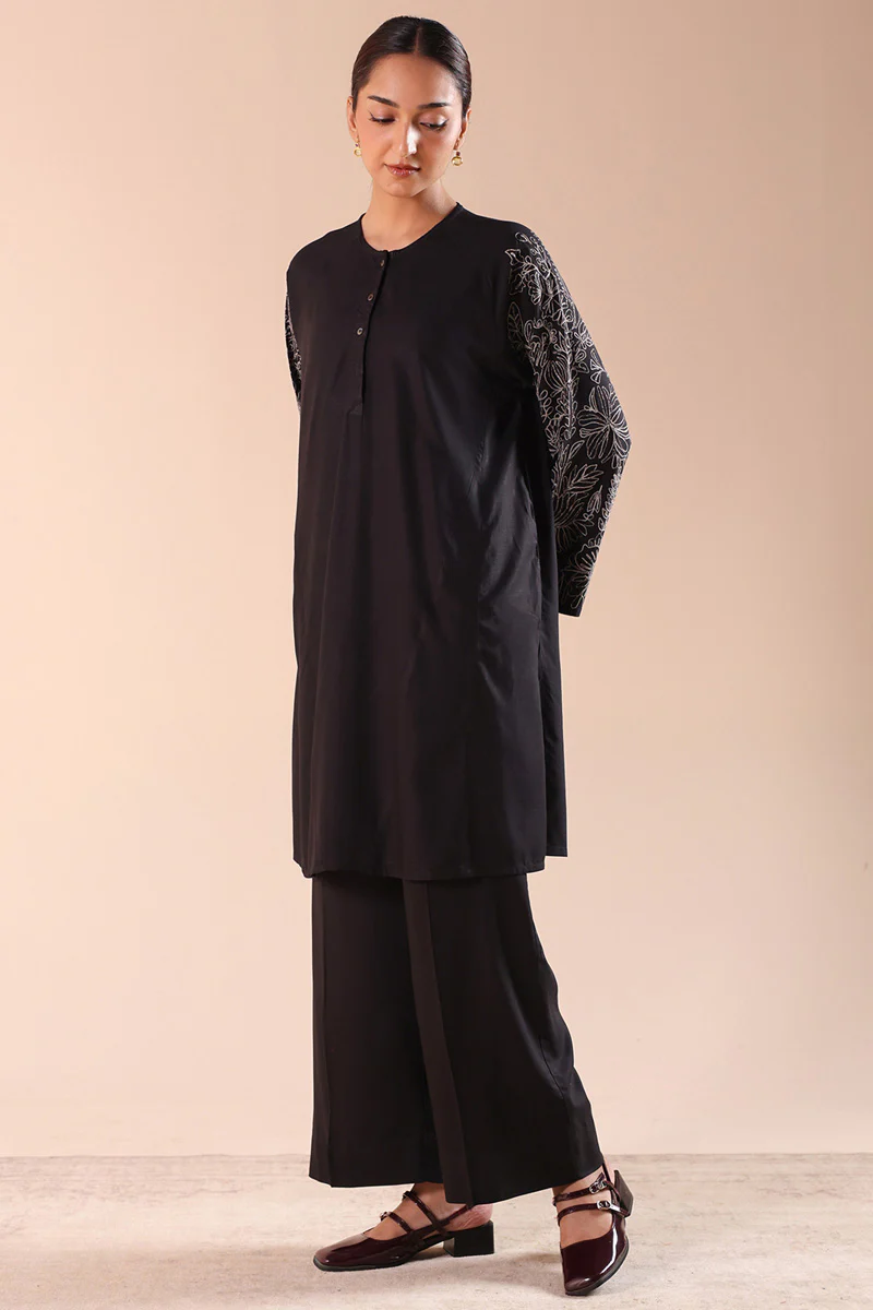 Mono Muse Embroidered Set - Image 6