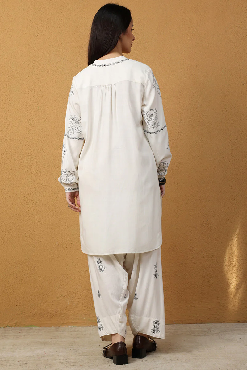 Monochrome Embroidered Edit - Image 14